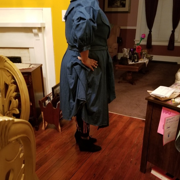 Coat - Picture 2 of 4